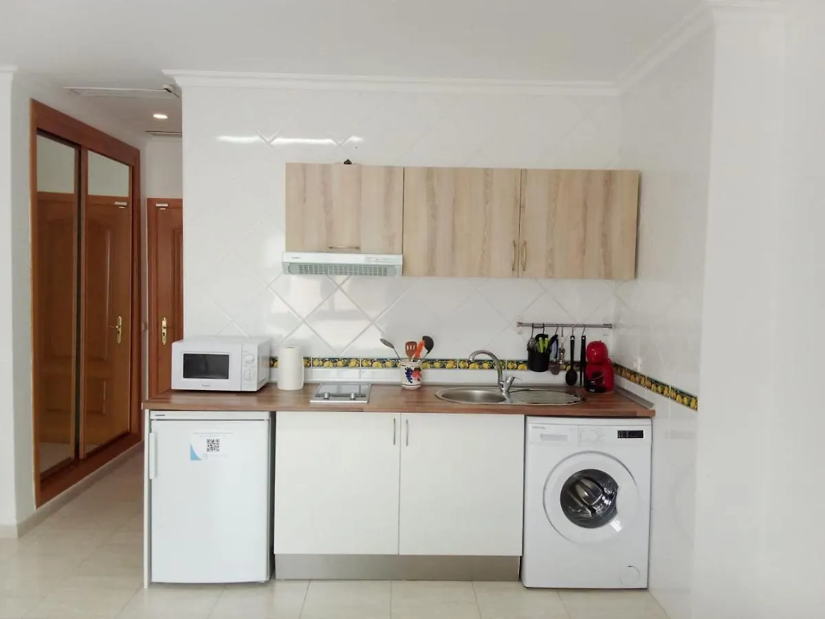 Fantastico Estudio En Urbanizacion Vela De Mar 베날마데나코스타